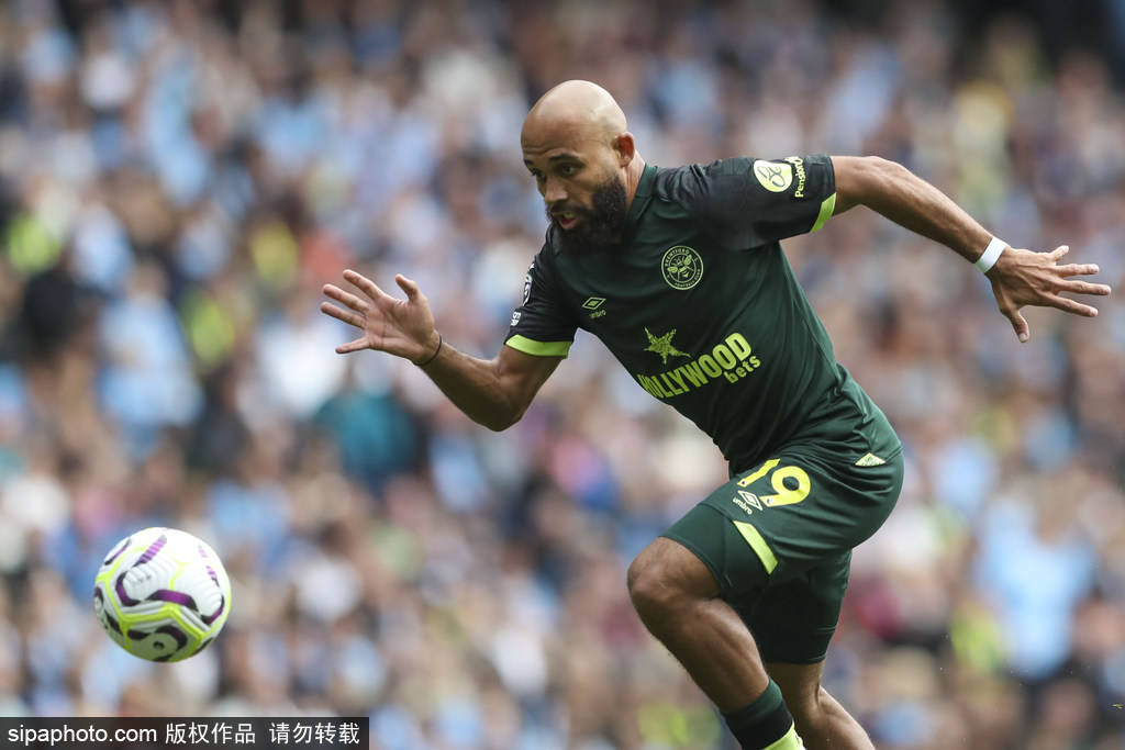 卡洛斯·巴莱巴转会风波：曼联1亿英镑豪赌是否值得？